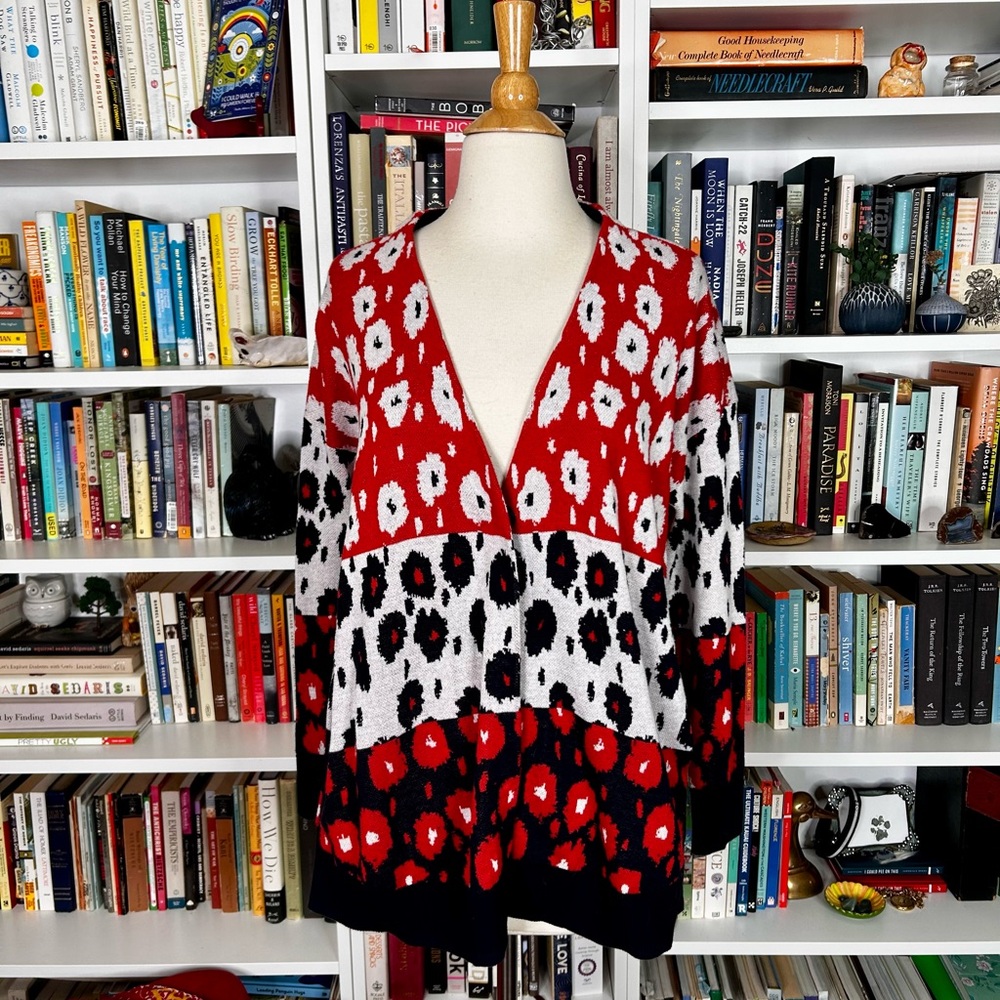 Cabi poppy print cardigan #6163 - Picture 2 of 9
